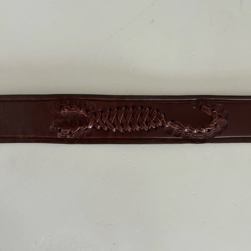 Cinturones Keynaga Brown Tooled Leather Belt With Braided Scorpion Design‎